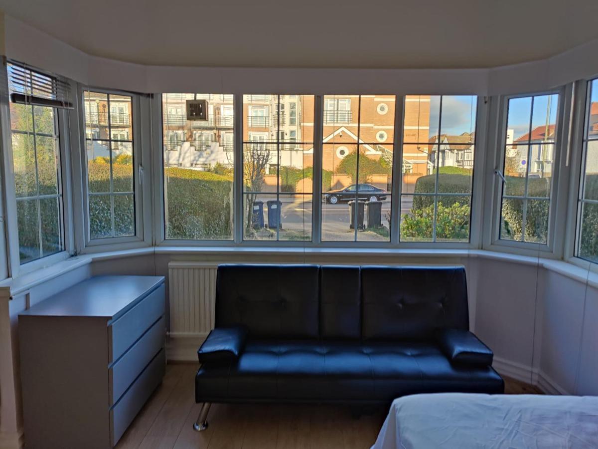 Studio On Golders Green Road Daire Londra Dış mekan fotoğraf
